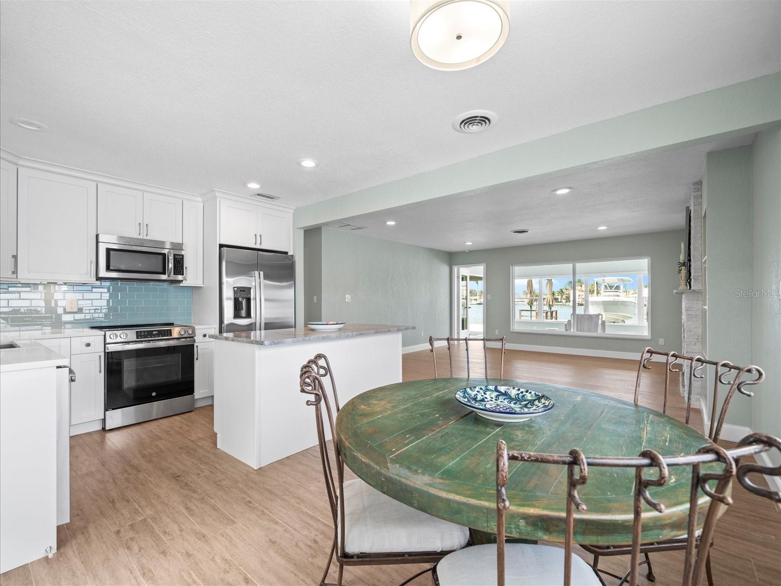 16125 4TH ST E, REDINGTON BEACH, FL, 33708