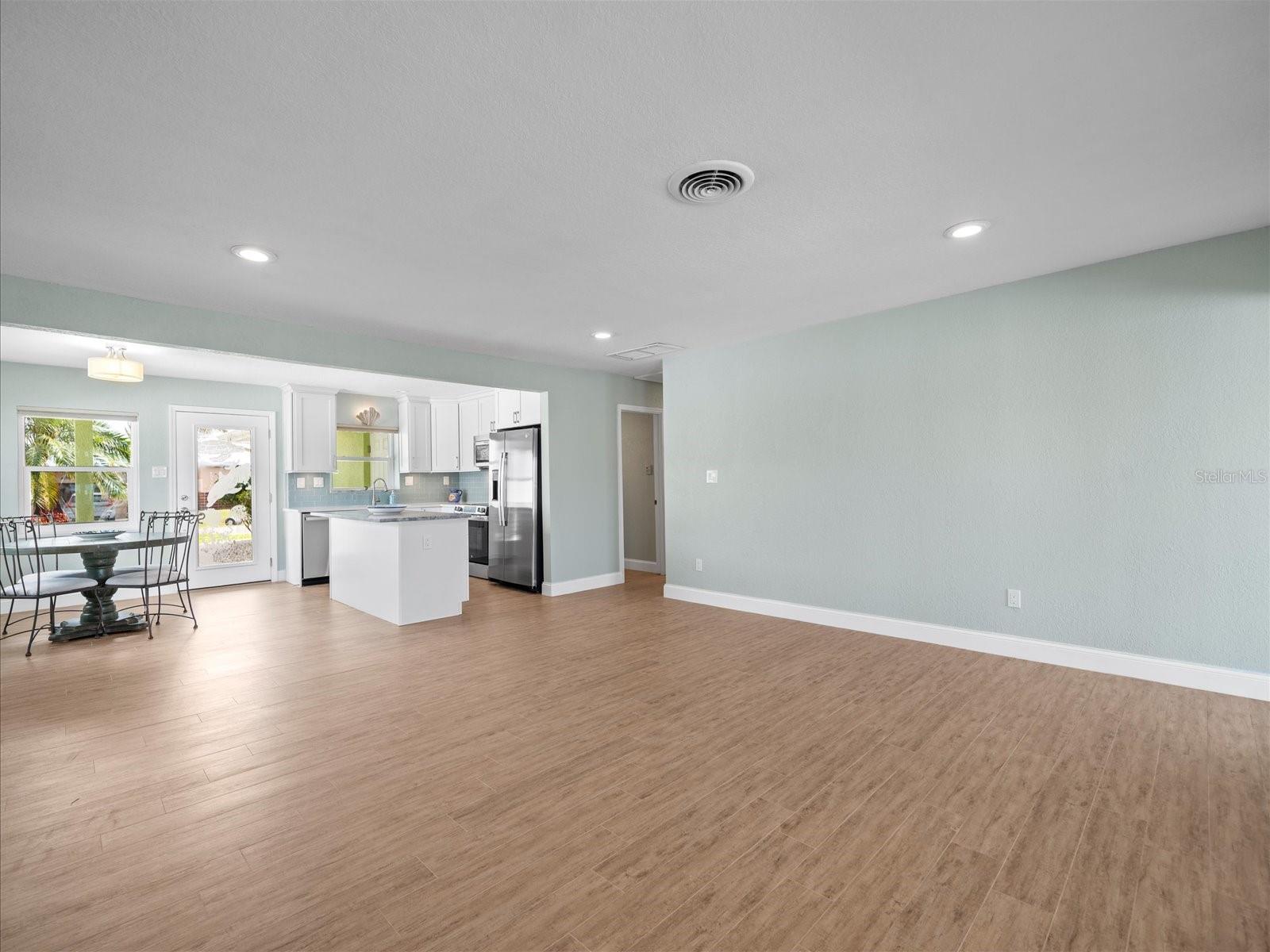 16125 4TH ST E, REDINGTON BEACH, FL, 33708