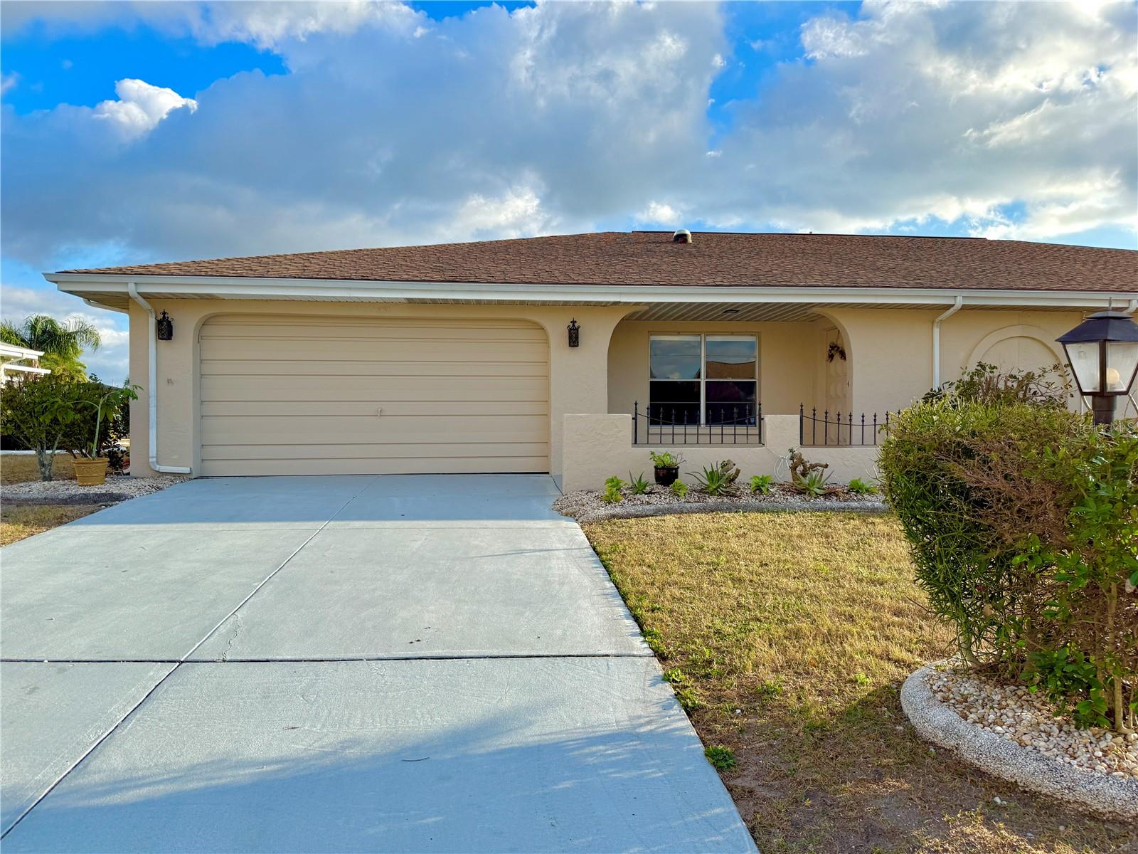 331 CLUB MANOR DR, SUN CITY CENTER, FL, 33573