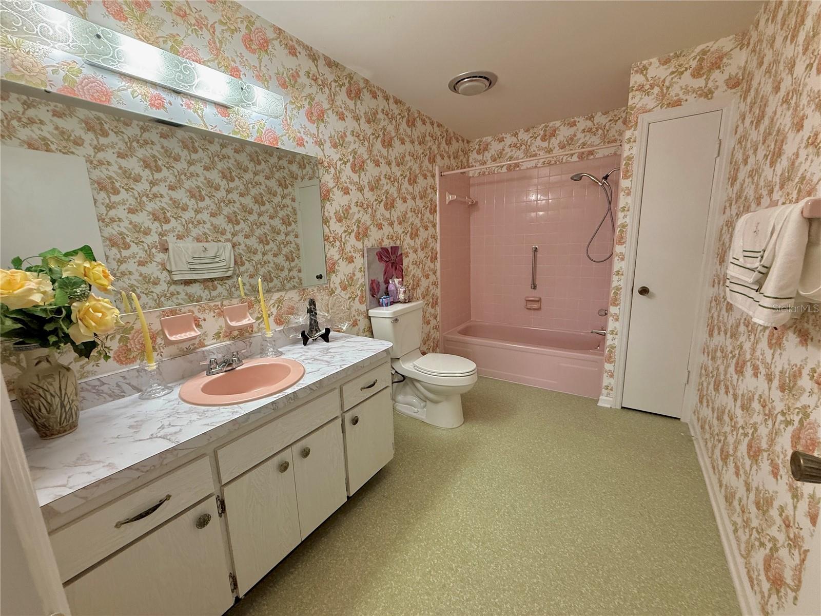 331 CLUB MANOR DR, SUN CITY CENTER, FL, 33573