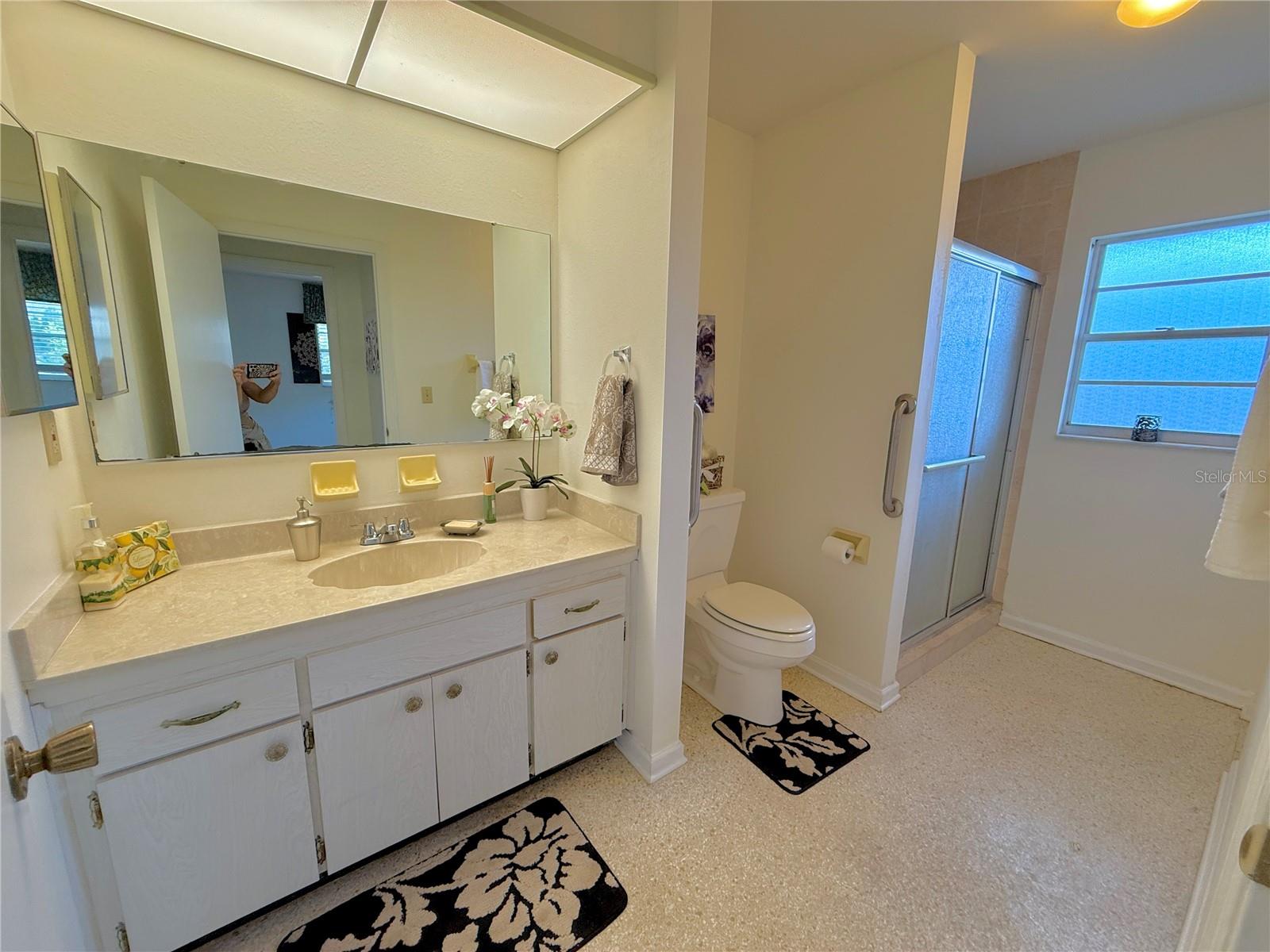 331 CLUB MANOR DR, SUN CITY CENTER, FL, 33573