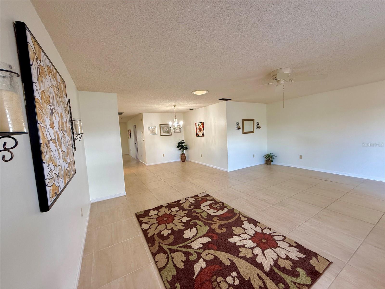 331 CLUB MANOR DR, SUN CITY CENTER, FL, 33573