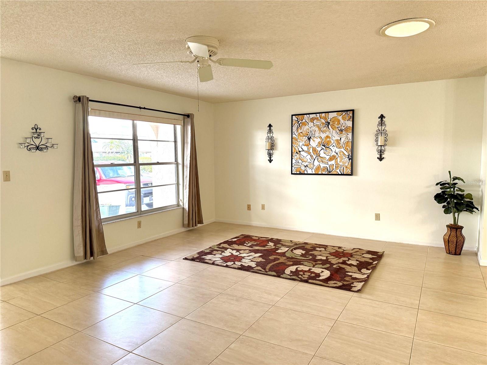 331 CLUB MANOR DR, SUN CITY CENTER, FL, 33573