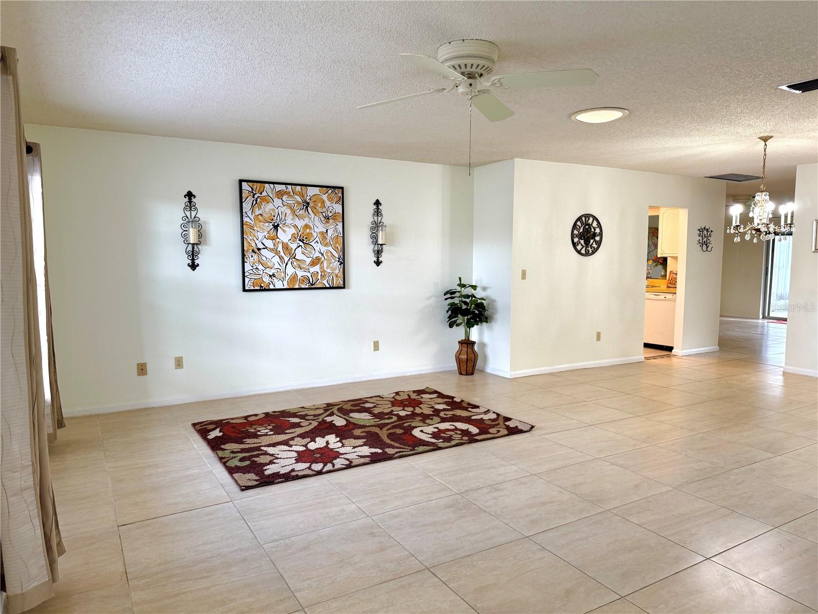 331 CLUB MANOR DR, SUN CITY CENTER, FL, 33573