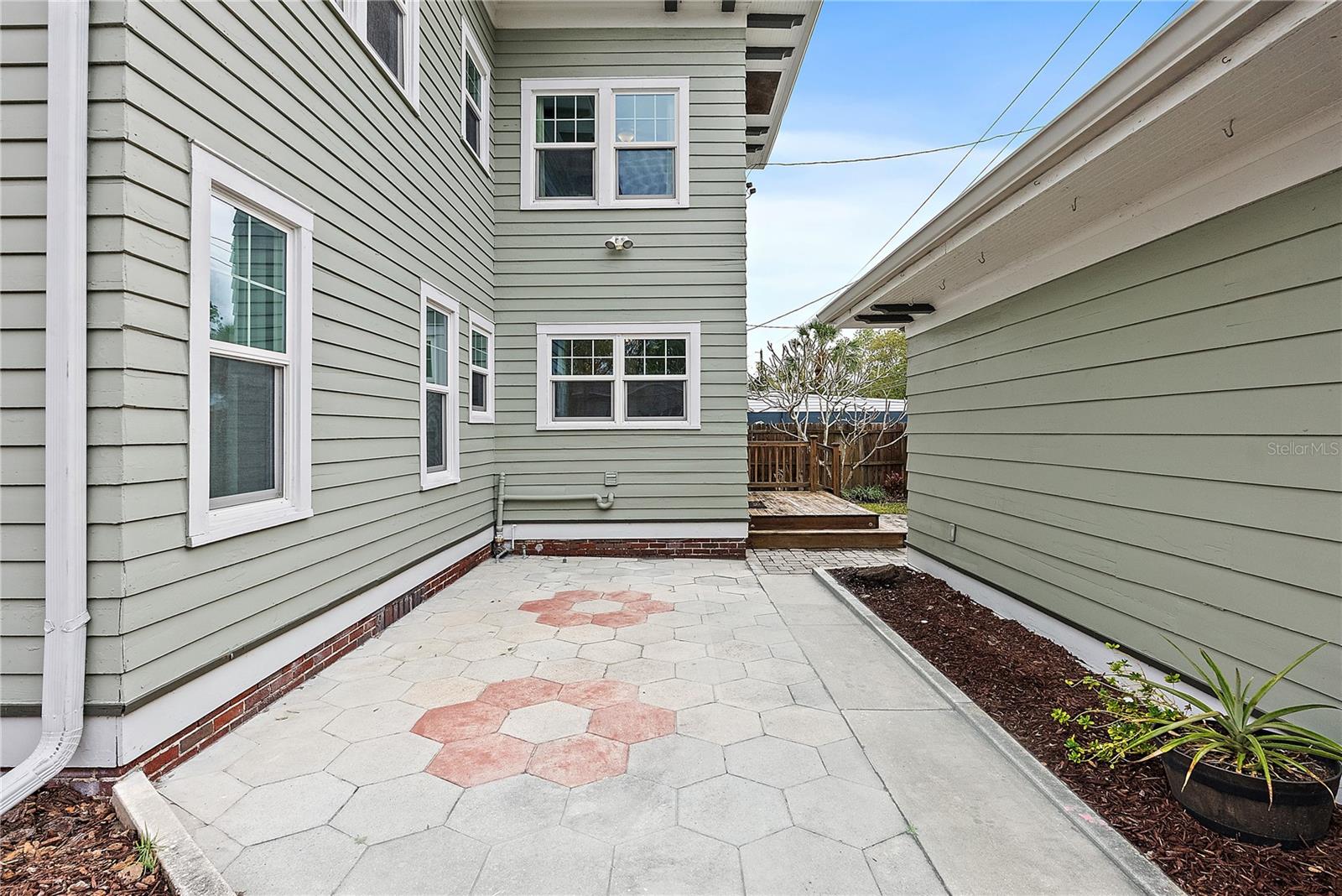 134 22ND AVE N, ST PETERSBURG, FL, 33704