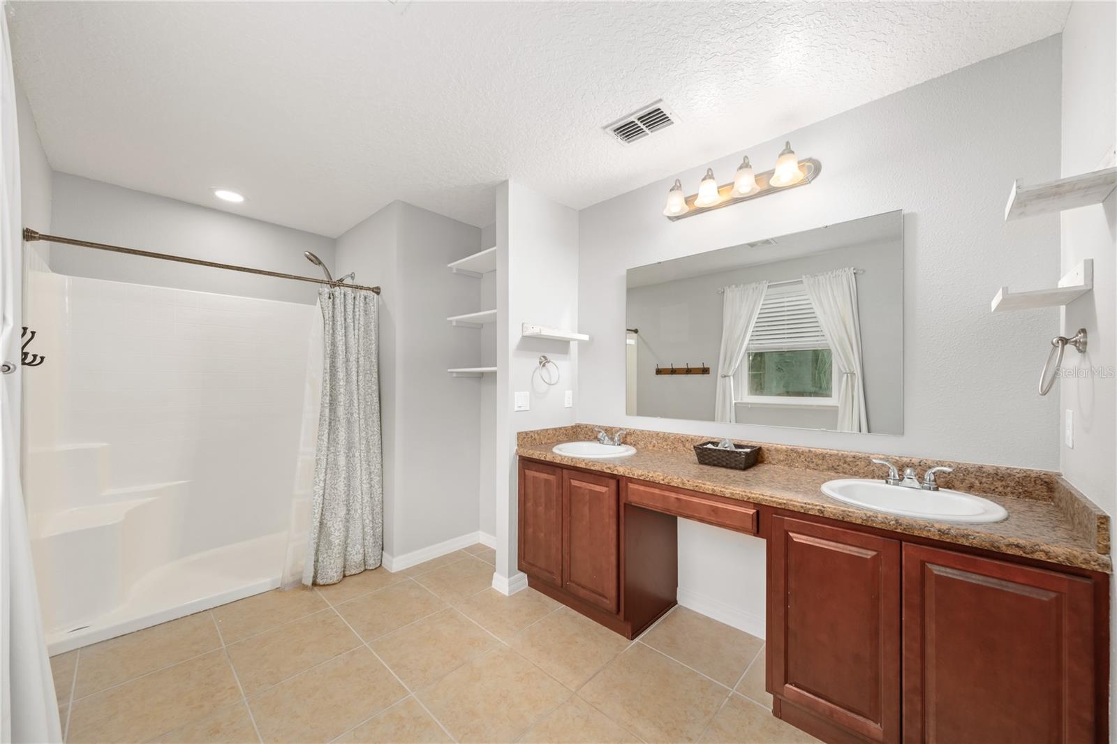 1317 INDEPENDENCE LN, MOUNT DORA, FL, 32757