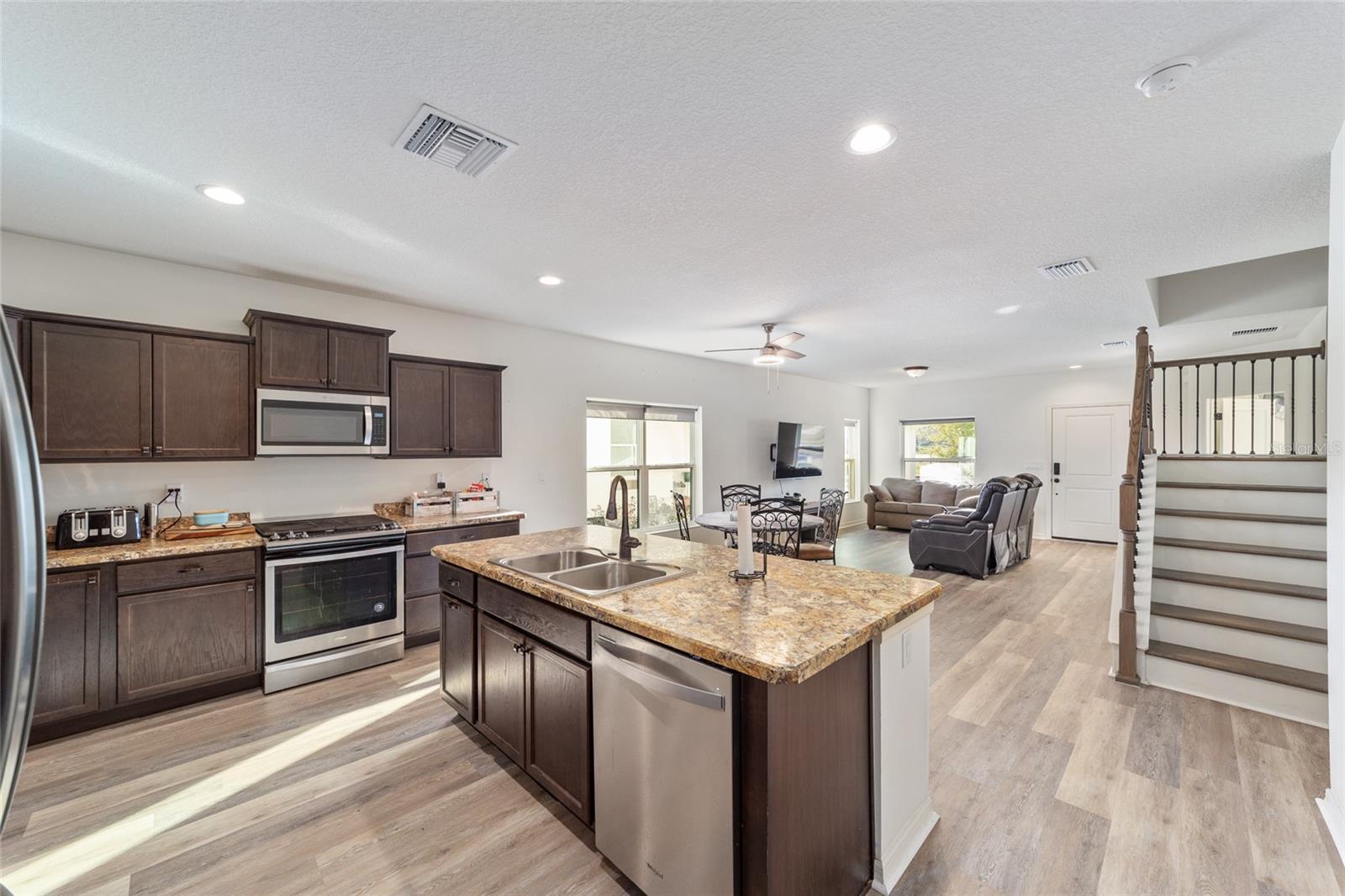 10597 GRAND OAKS BLVD, OXFORD, FL, 34484