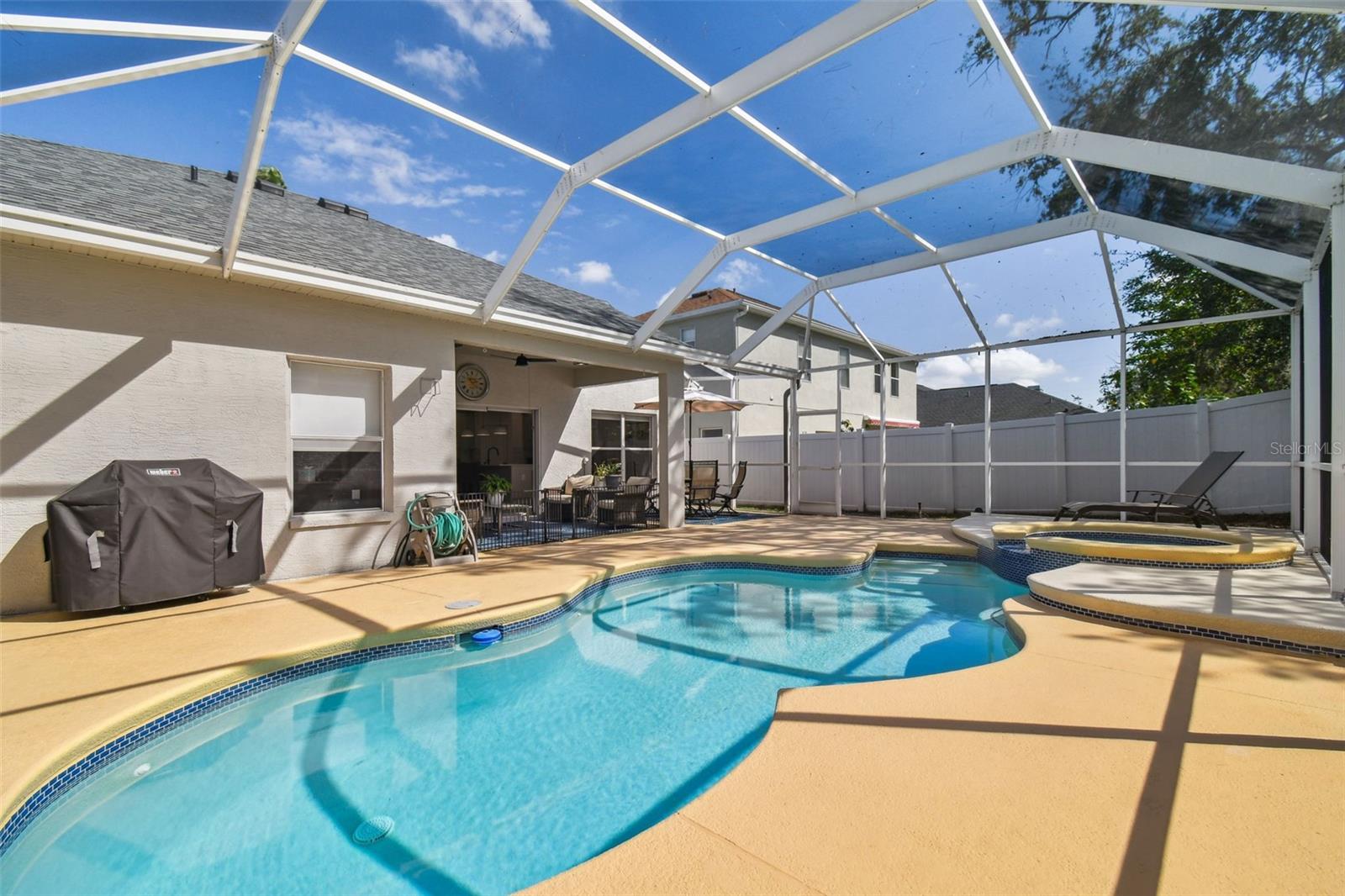 12037 MOUNTBATTEN DR, TAMPA, FL, 33626