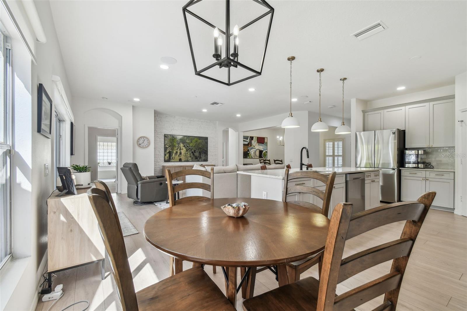 12037 MOUNTBATTEN DR, TAMPA, FL, 33626