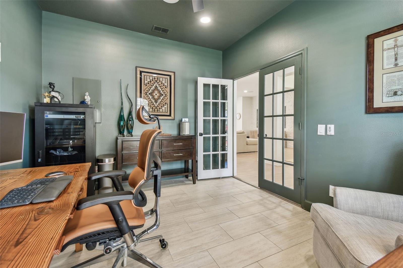 12037 MOUNTBATTEN DR, TAMPA, FL, 33626