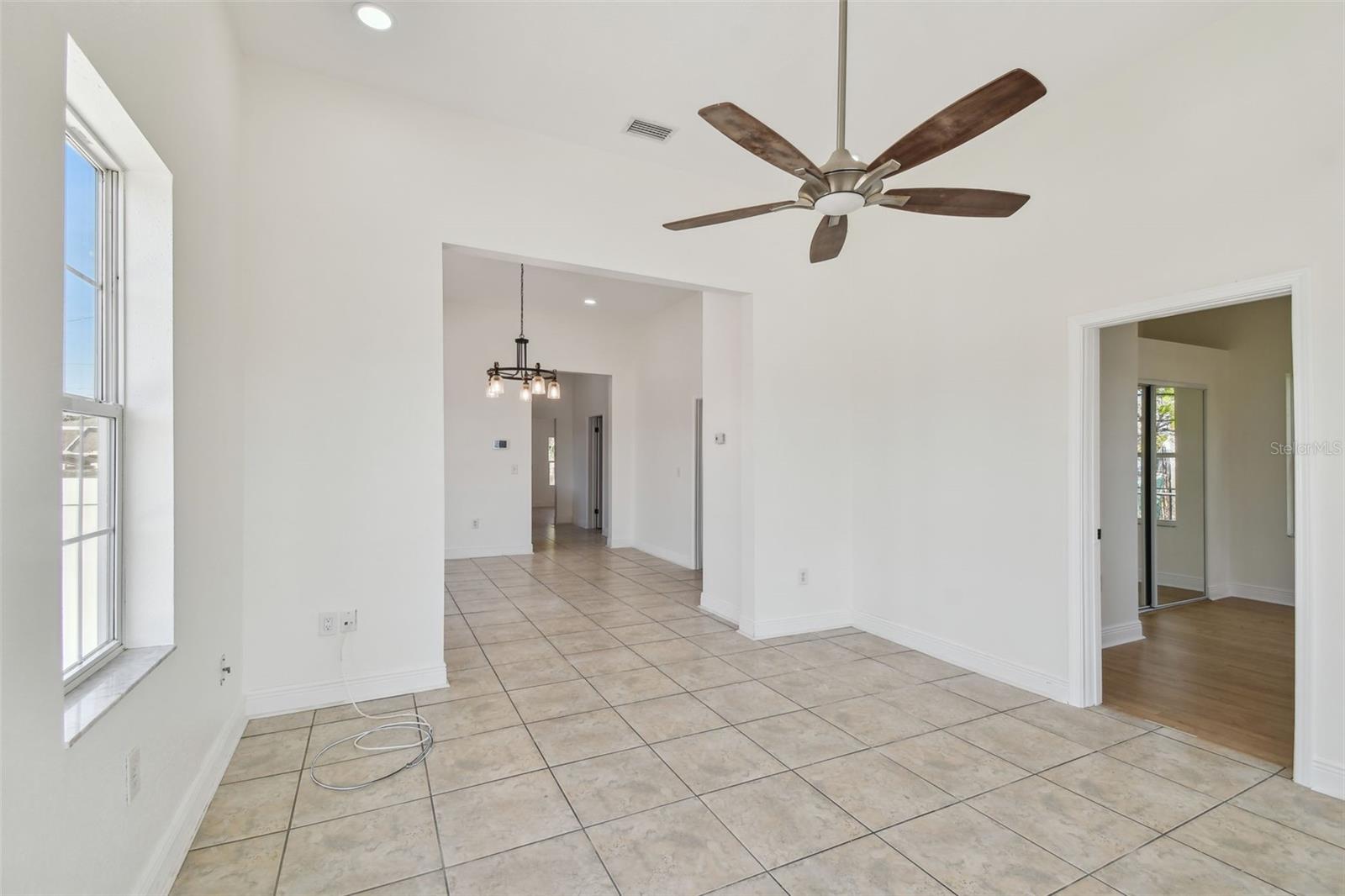 2725 W BEACH ST, TAMPA, FL, 33607