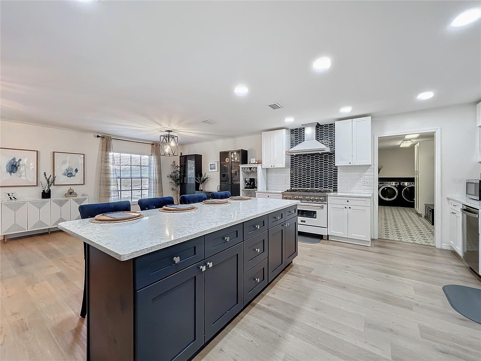 11335 MCMULLEN LOOP, RIVERVIEW, FL, 33569