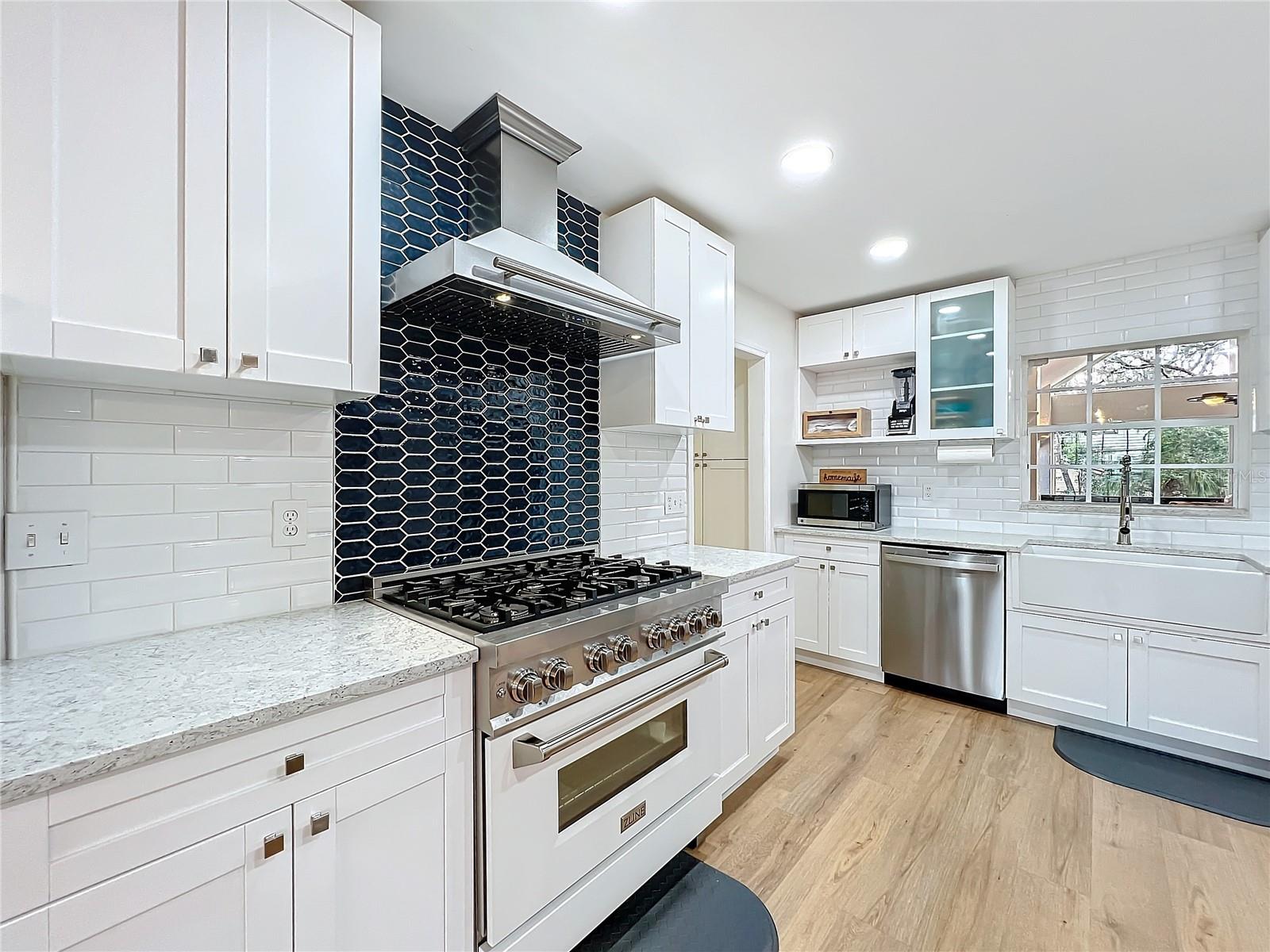 11335 MCMULLEN LOOP, RIVERVIEW, FL, 33569