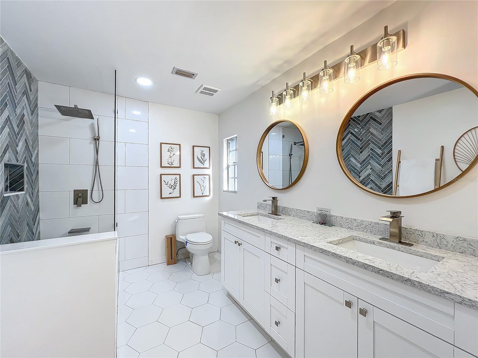 11335 MCMULLEN LOOP, RIVERVIEW, FL, 33569