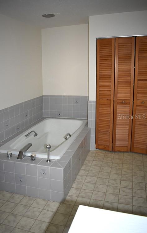 107 HOURGLASS DR, VENICE, FL, 34293