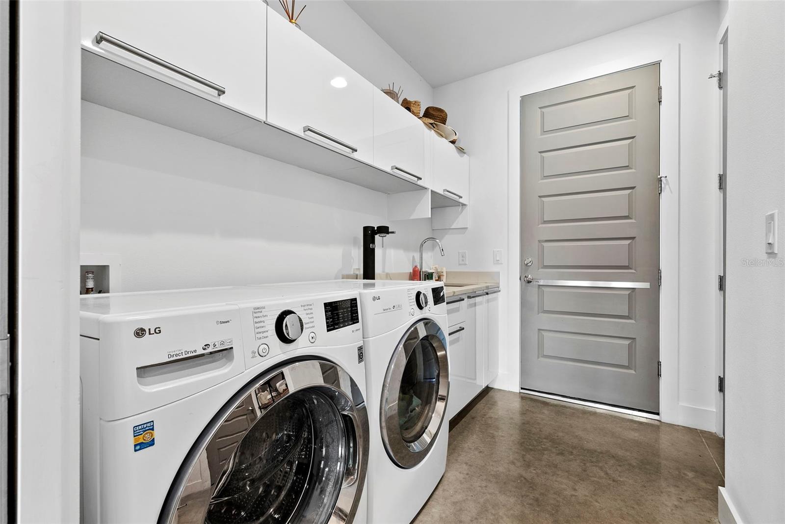 2305 PINE TER, SARASOTA, FL, 34231