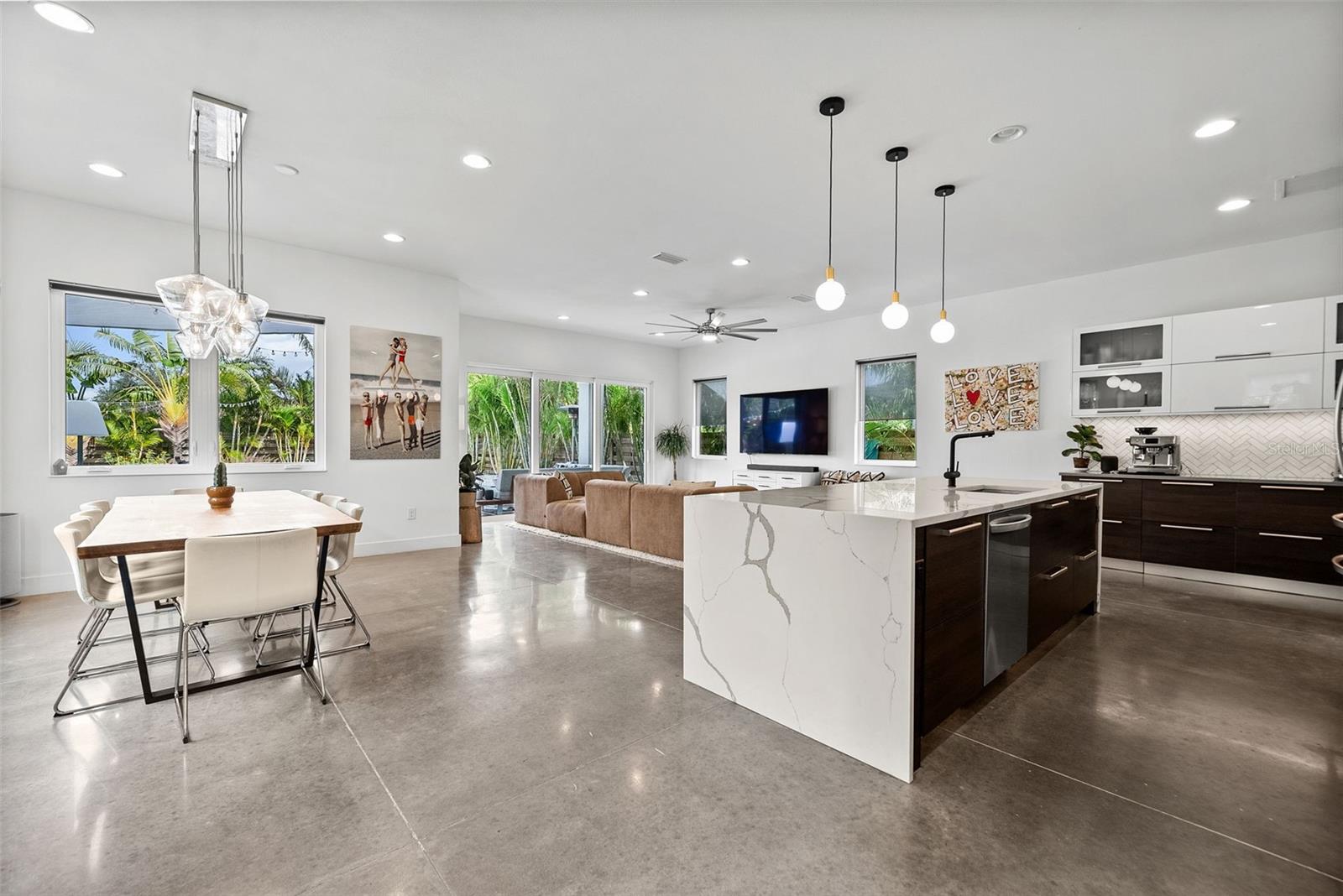 2305 PINE TER, SARASOTA, FL, 34231