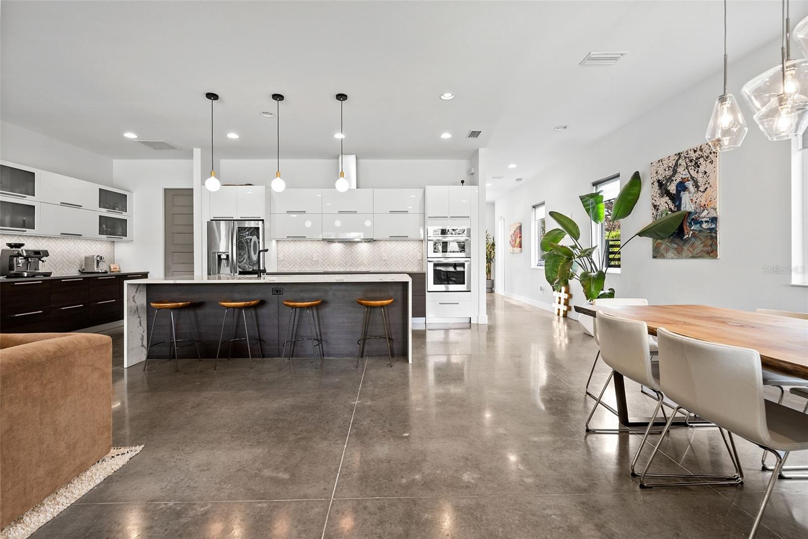 2305 PINE TER, SARASOTA, FL, 34231