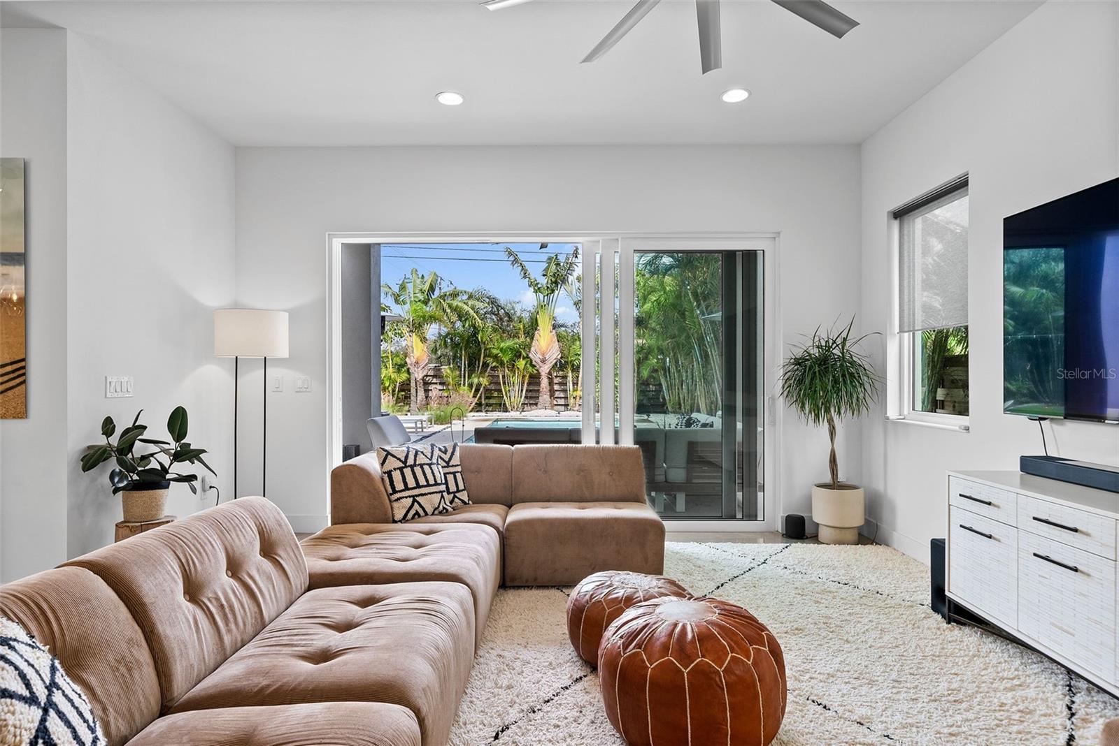 2305 PINE TER, SARASOTA, FL, 34231
