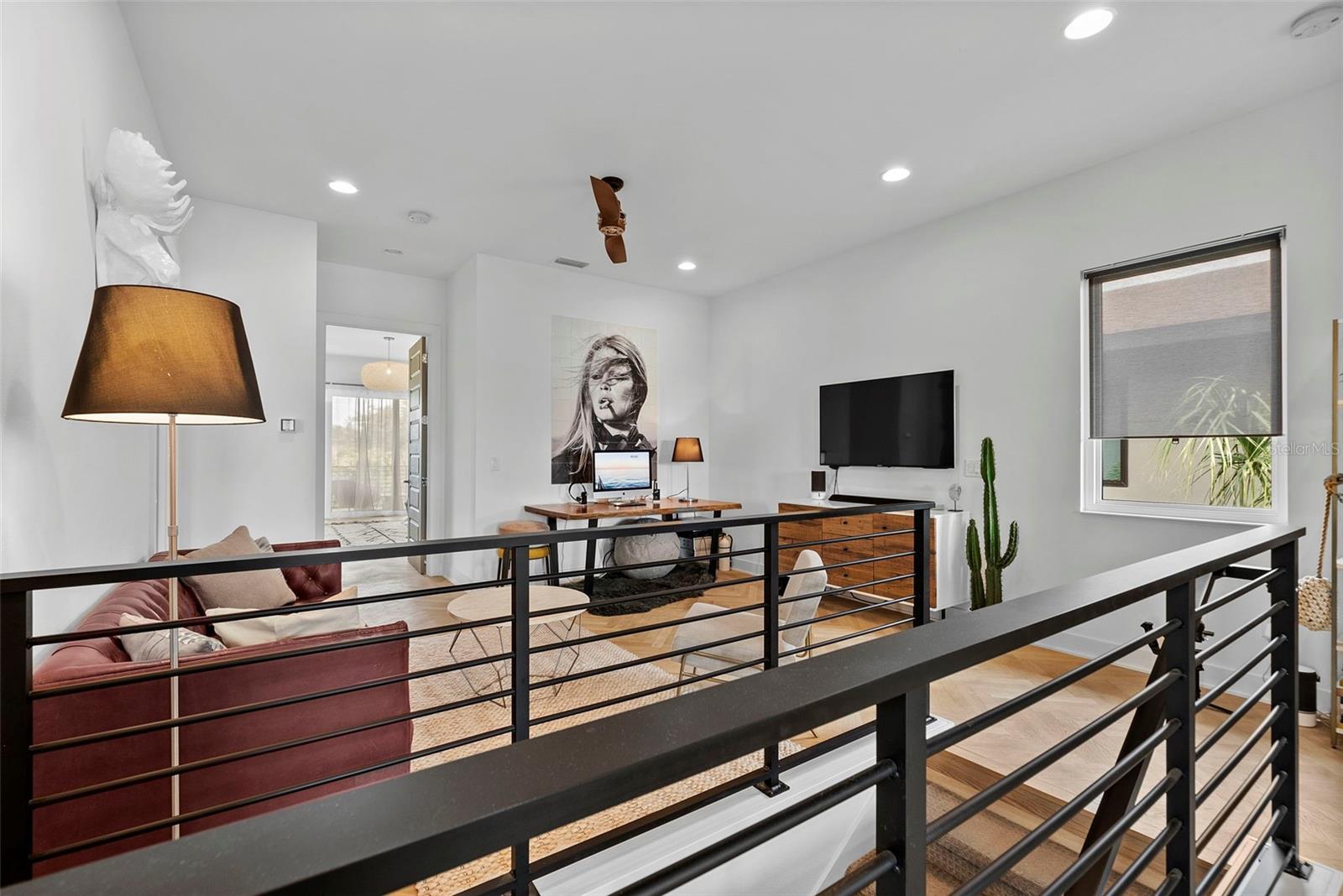 2305 PINE TER, SARASOTA, FL, 34231