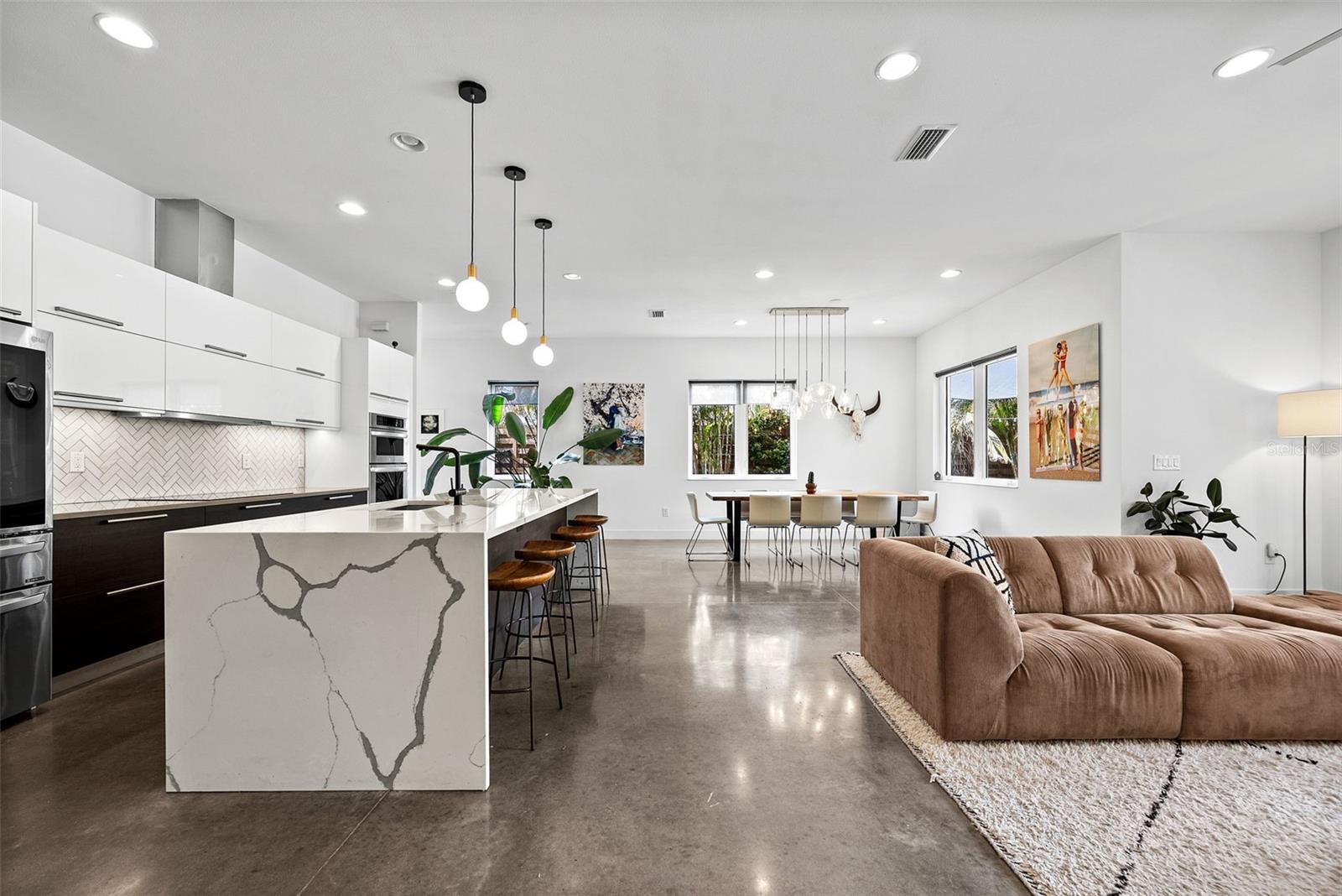 2305 PINE TER, SARASOTA, FL, 34231