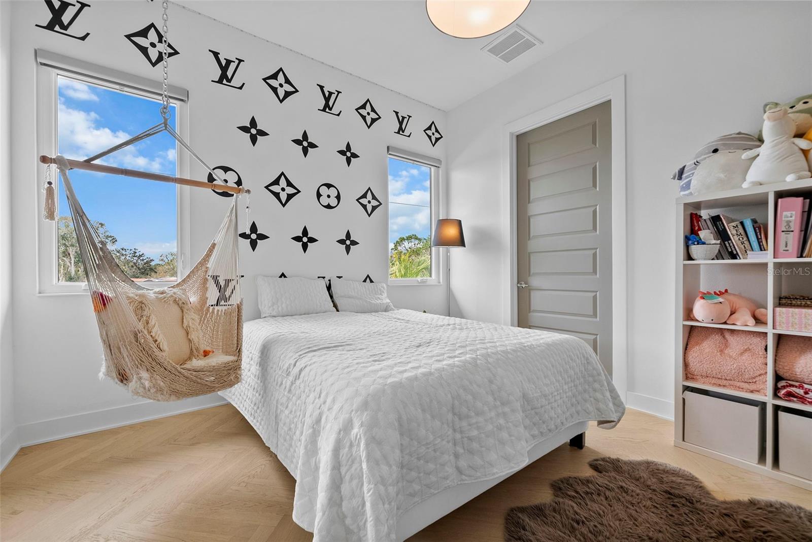 2305 PINE TER, SARASOTA, FL, 34231
