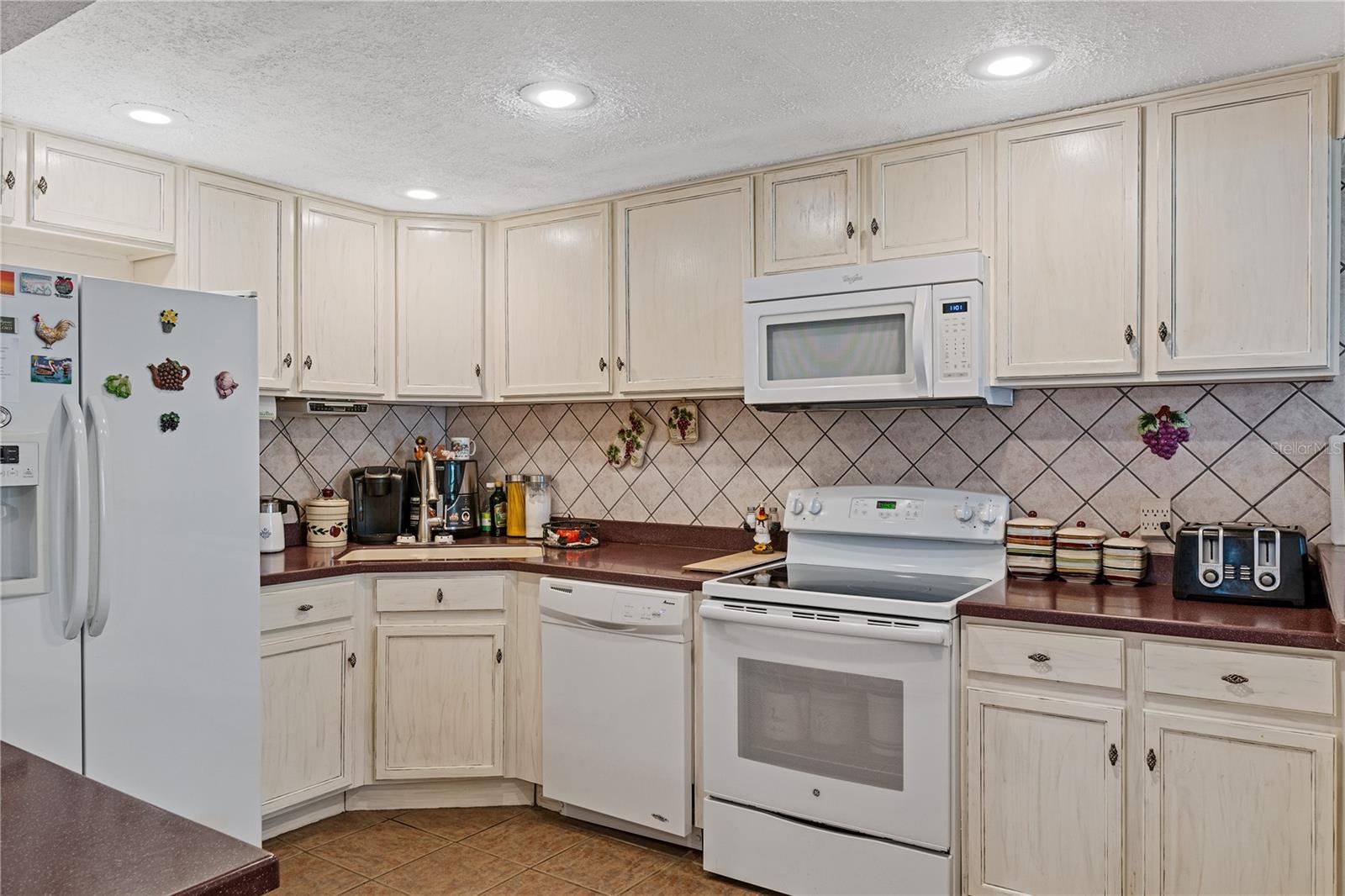 401 WOODLAWN TER, KISSIMMEE, FL, 34744