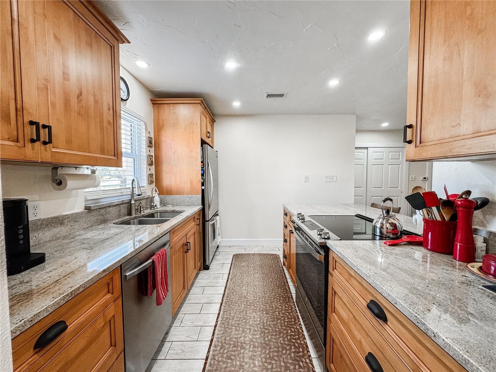 916 W FAITH CIR, BRADENTON, FL, 34212