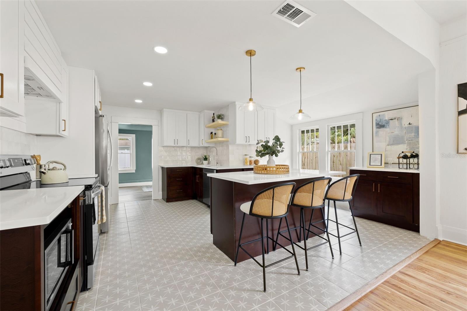 5607 N TALIAFERRO AVE, TAMPA, FL, 33604