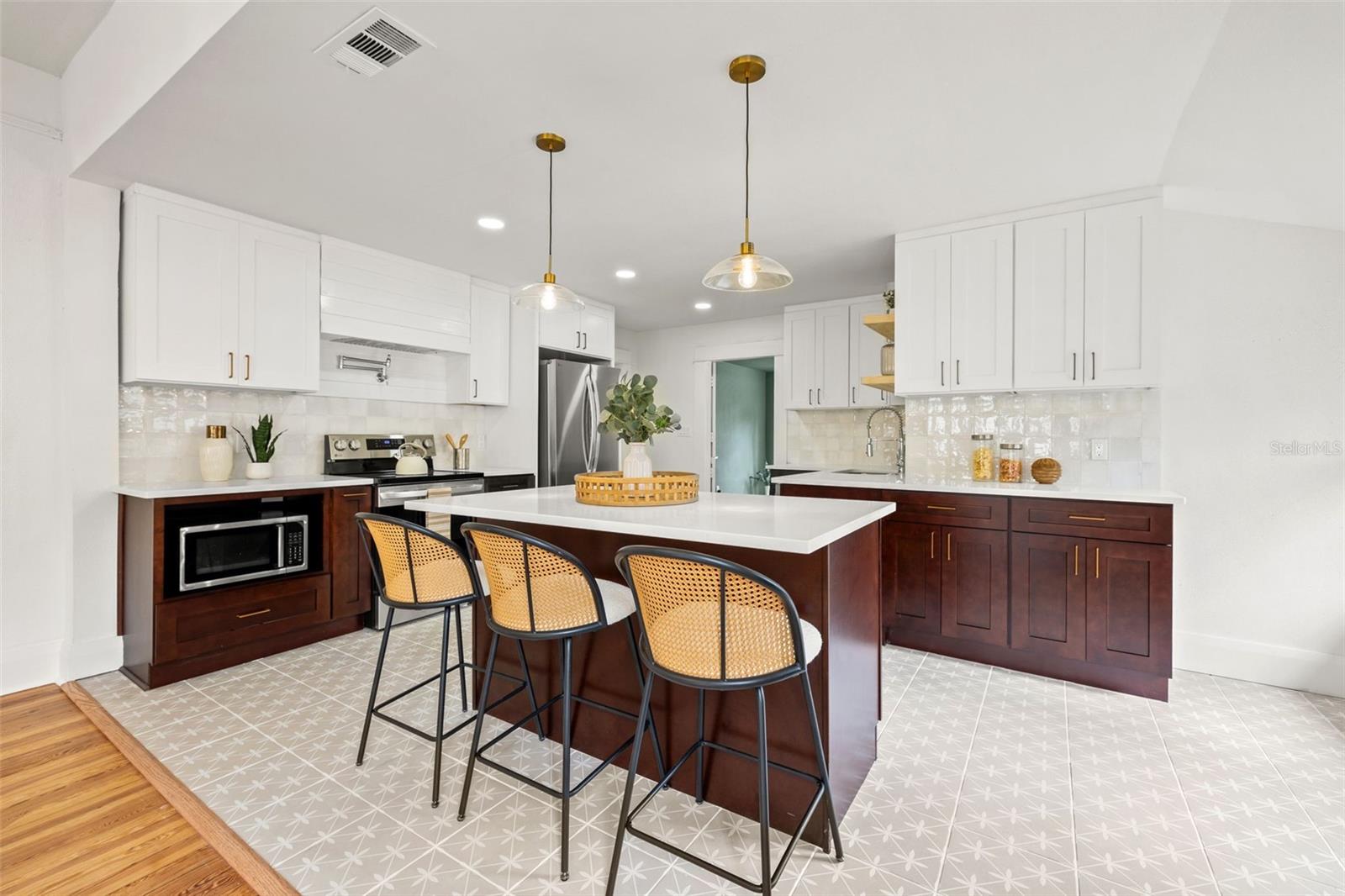 5607 N TALIAFERRO AVE, TAMPA, FL, 33604