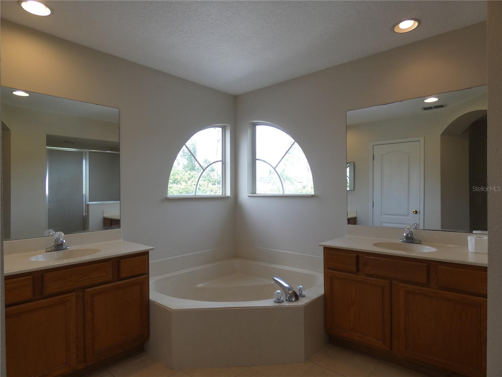 1230 ELEGANCE CT, ORLANDO, FL, 32828