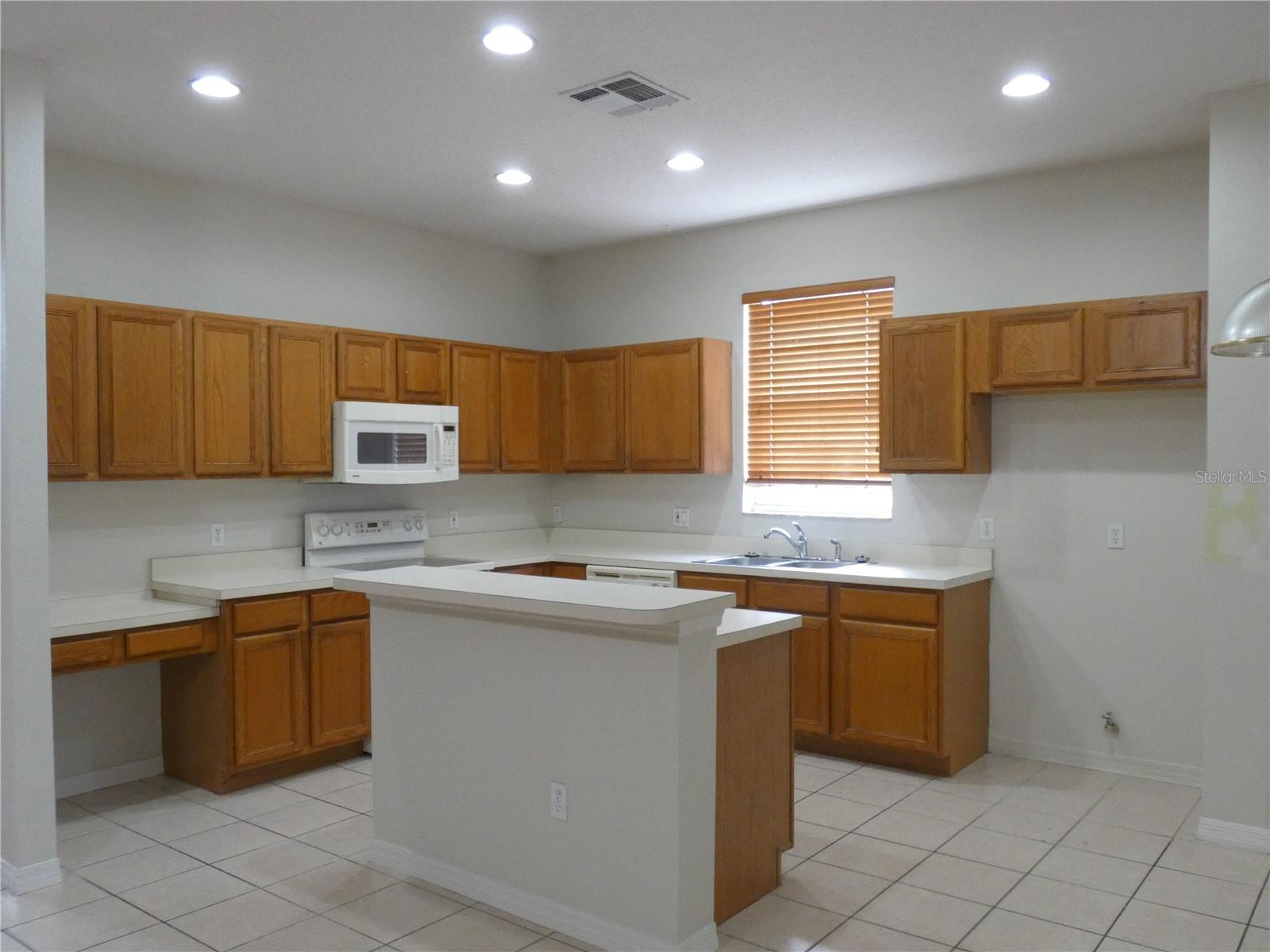 1230 ELEGANCE CT, ORLANDO, FL, 32828