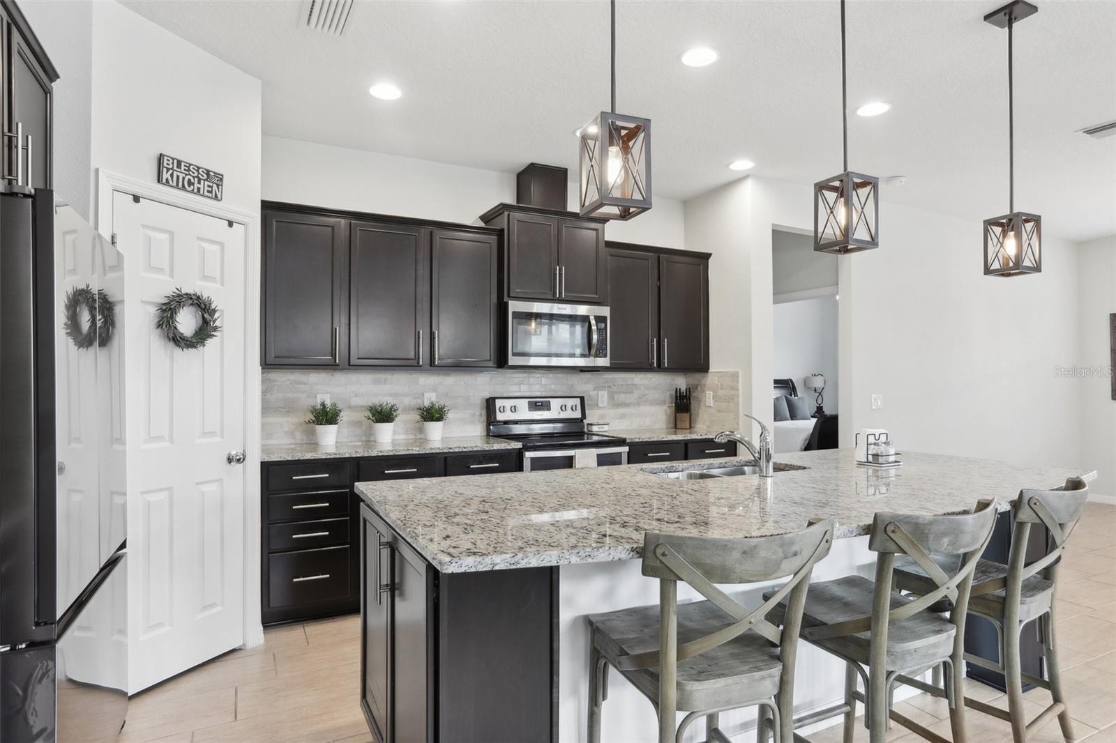 16333 TREASURE POINT DR, WIMAUMA, FL, 33598