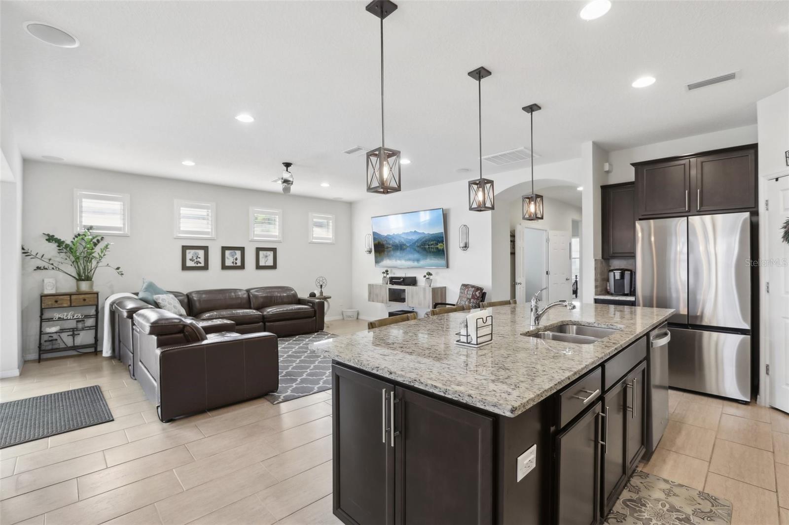 16333 TREASURE POINT DR, WIMAUMA, FL, 33598