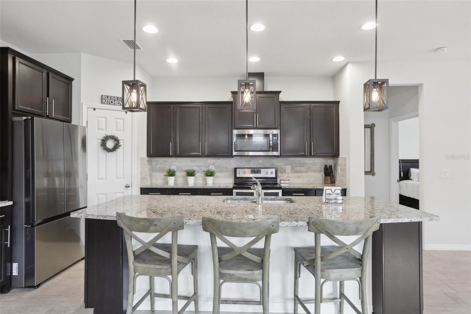 16333 TREASURE POINT DR, WIMAUMA, FL, 33598