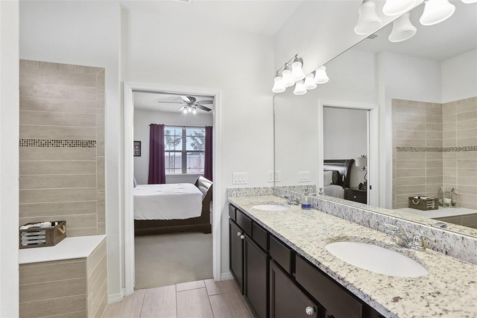 16333 TREASURE POINT DR, WIMAUMA, FL, 33598