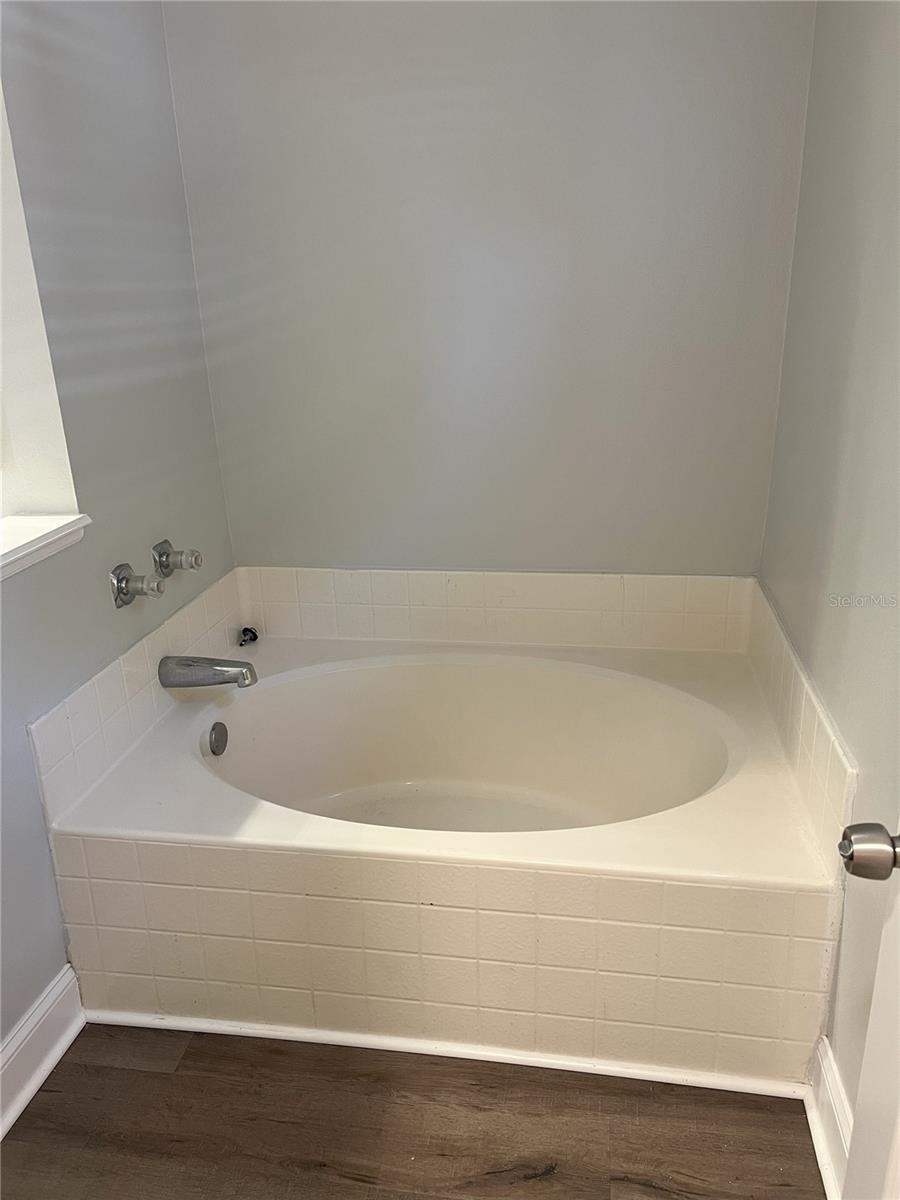 3224 HOLLAND DR, ORLANDO, FL, 32825