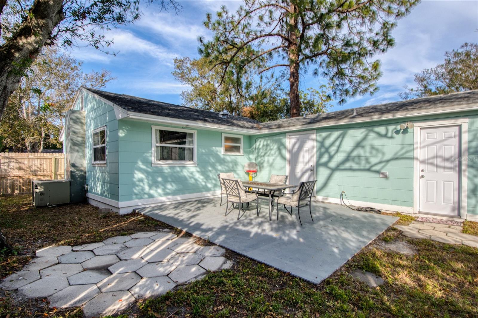 4042 39TH AVE N, ST PETERSBURG, FL, 33714