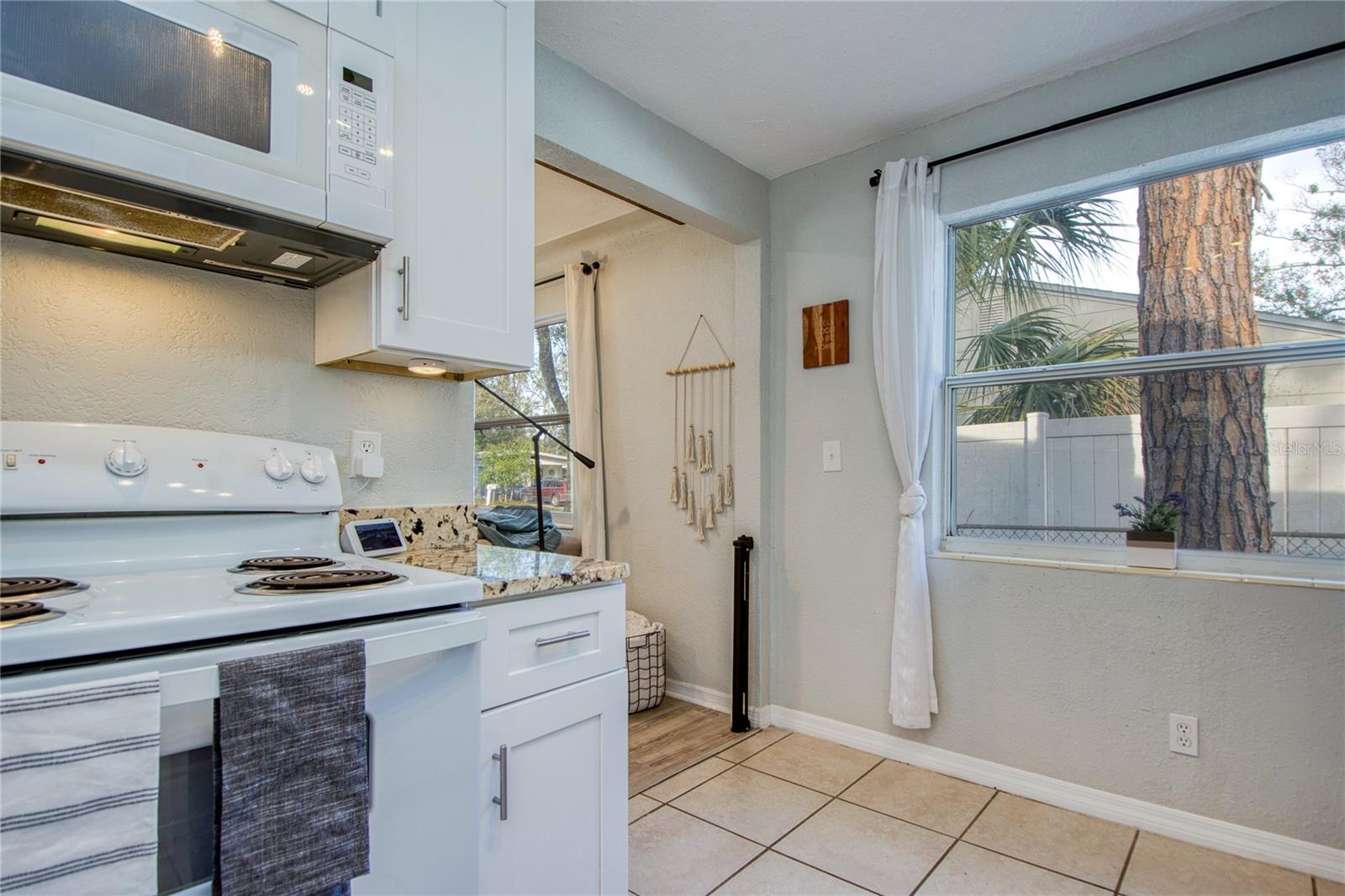 4042 39TH AVE N, ST PETERSBURG, FL, 33714
