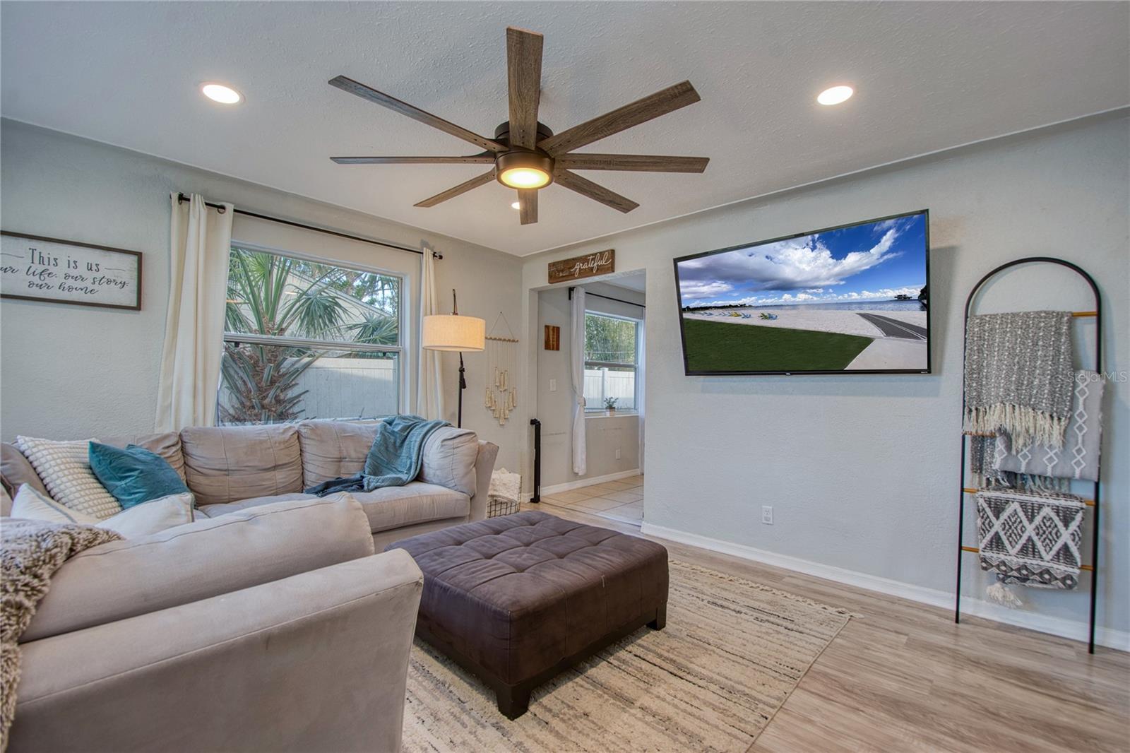 4042 39TH AVE N, ST PETERSBURG, FL, 33714