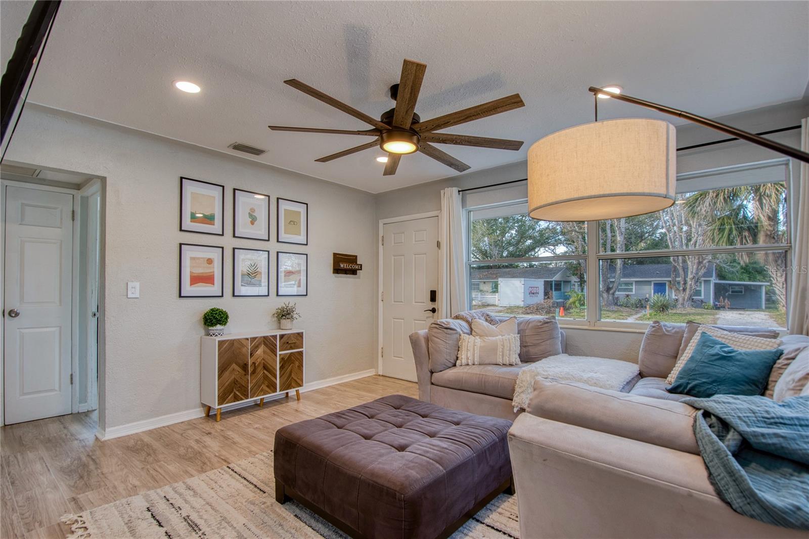 4042 39TH AVE N, ST PETERSBURG, FL, 33714