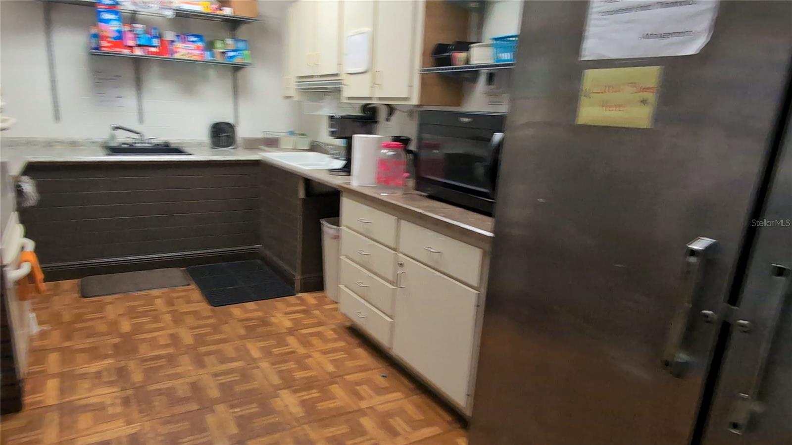 25541 SORRENTO AVE, SORRENTO, FL, 32776