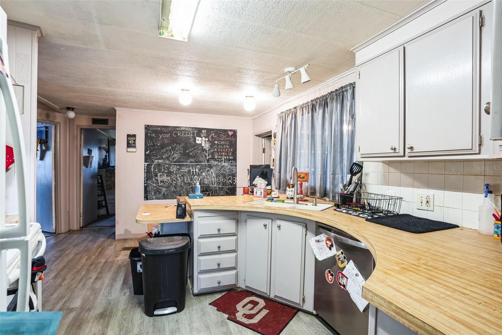 7961 50TH AVE N, ST PETERSBURG, FL, 33709