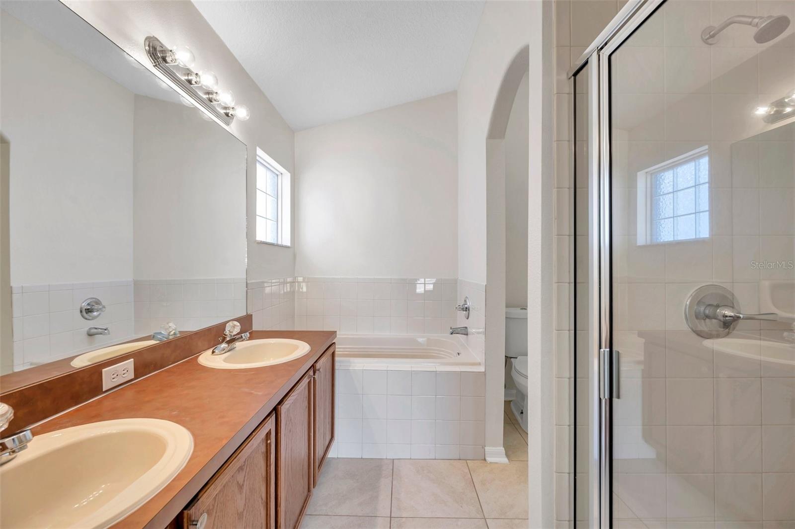 7459 OXFORD GARDEN CIR, APOLLO BEACH, FL, 33572