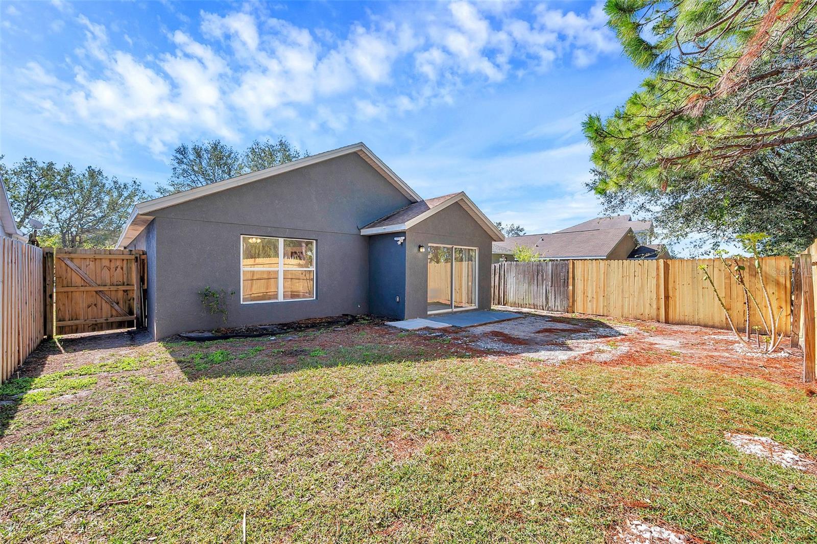 7459 OXFORD GARDEN CIR, APOLLO BEACH, FL, 33572