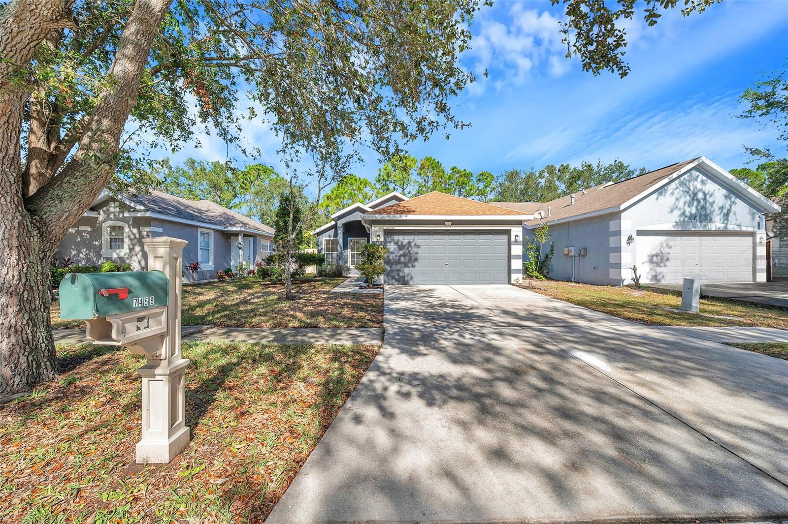 7459 OXFORD GARDEN CIR, APOLLO BEACH, FL, 33572