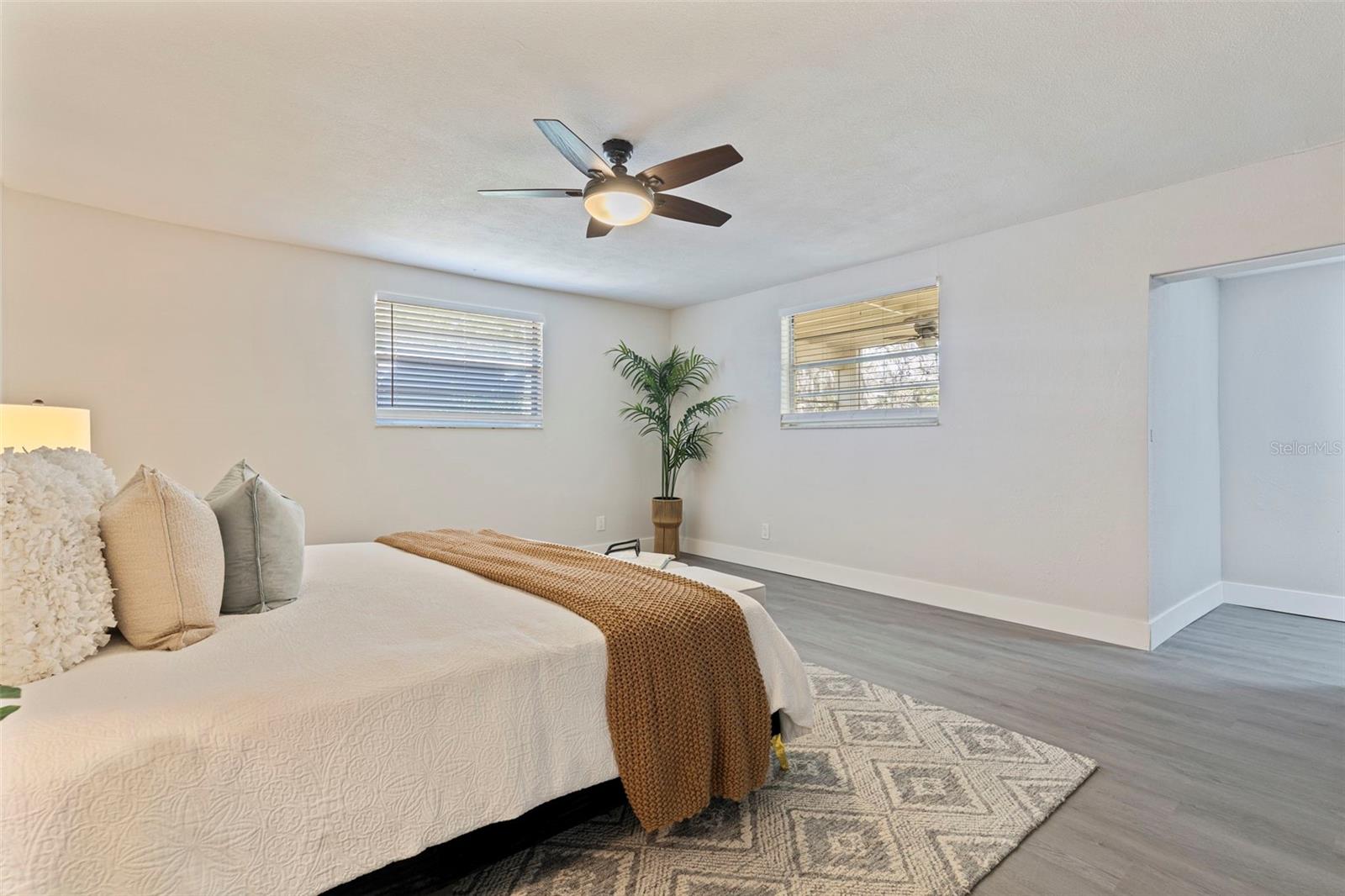 834 RIVERSIDE DR, TARPON SPRINGS, FL, 34689