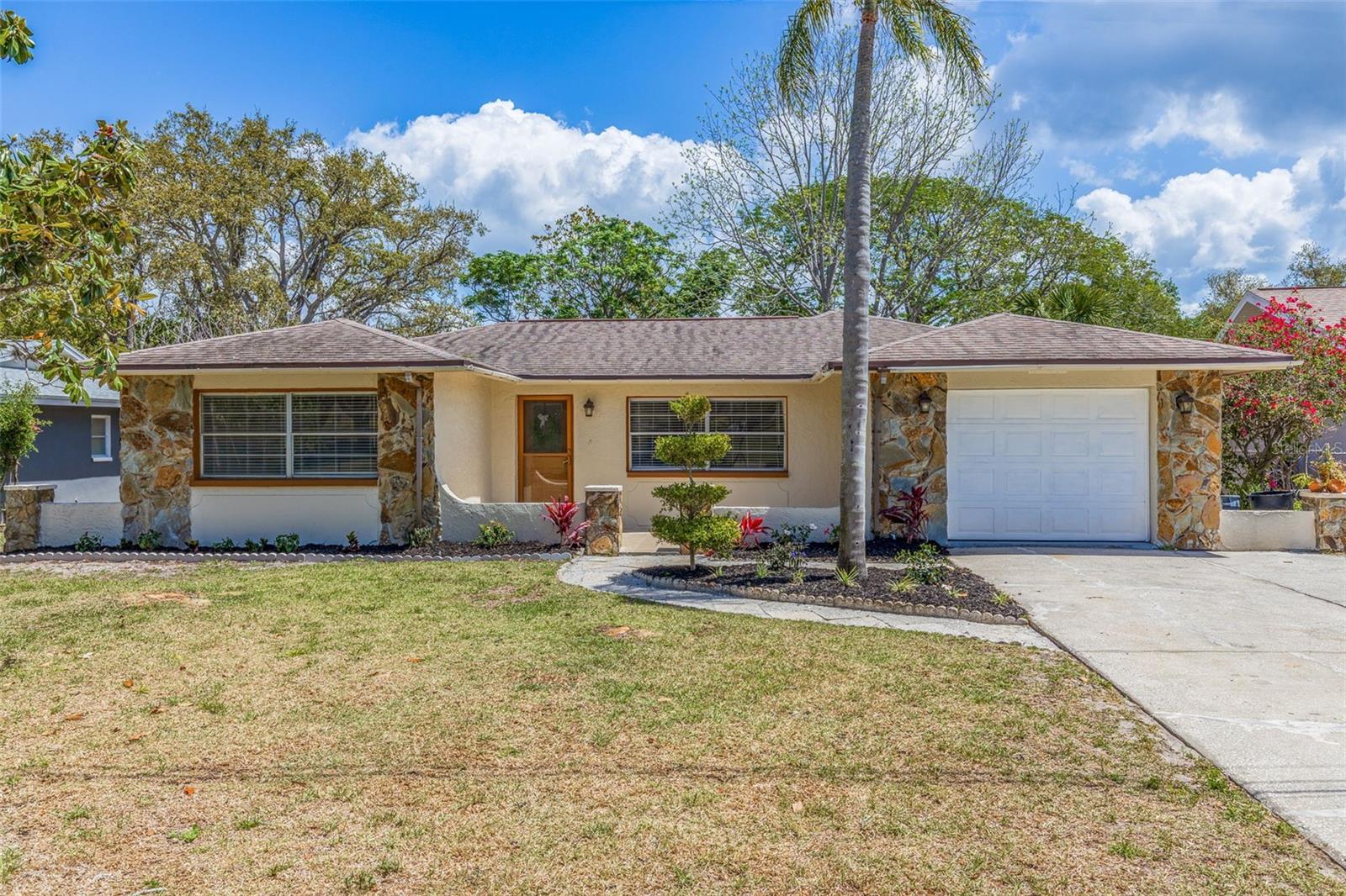 834 RIVERSIDE DR, TARPON SPRINGS, FL, 34689