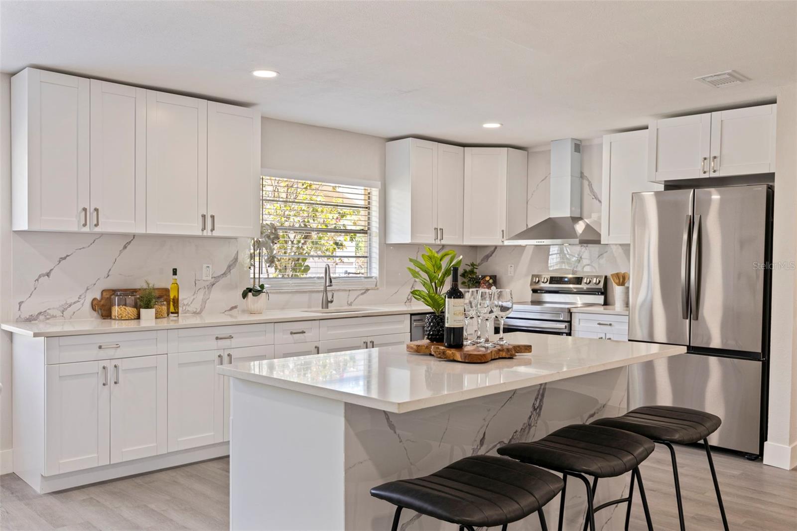 834 RIVERSIDE DR, TARPON SPRINGS, FL, 34689