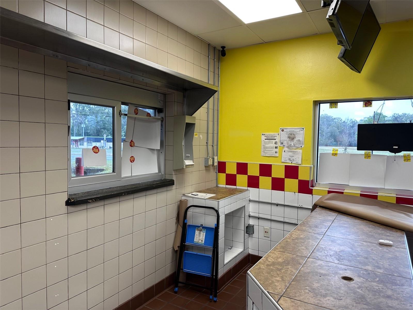 1708 N YOUNG BLVD, CHIEFLAND, FL, 32626